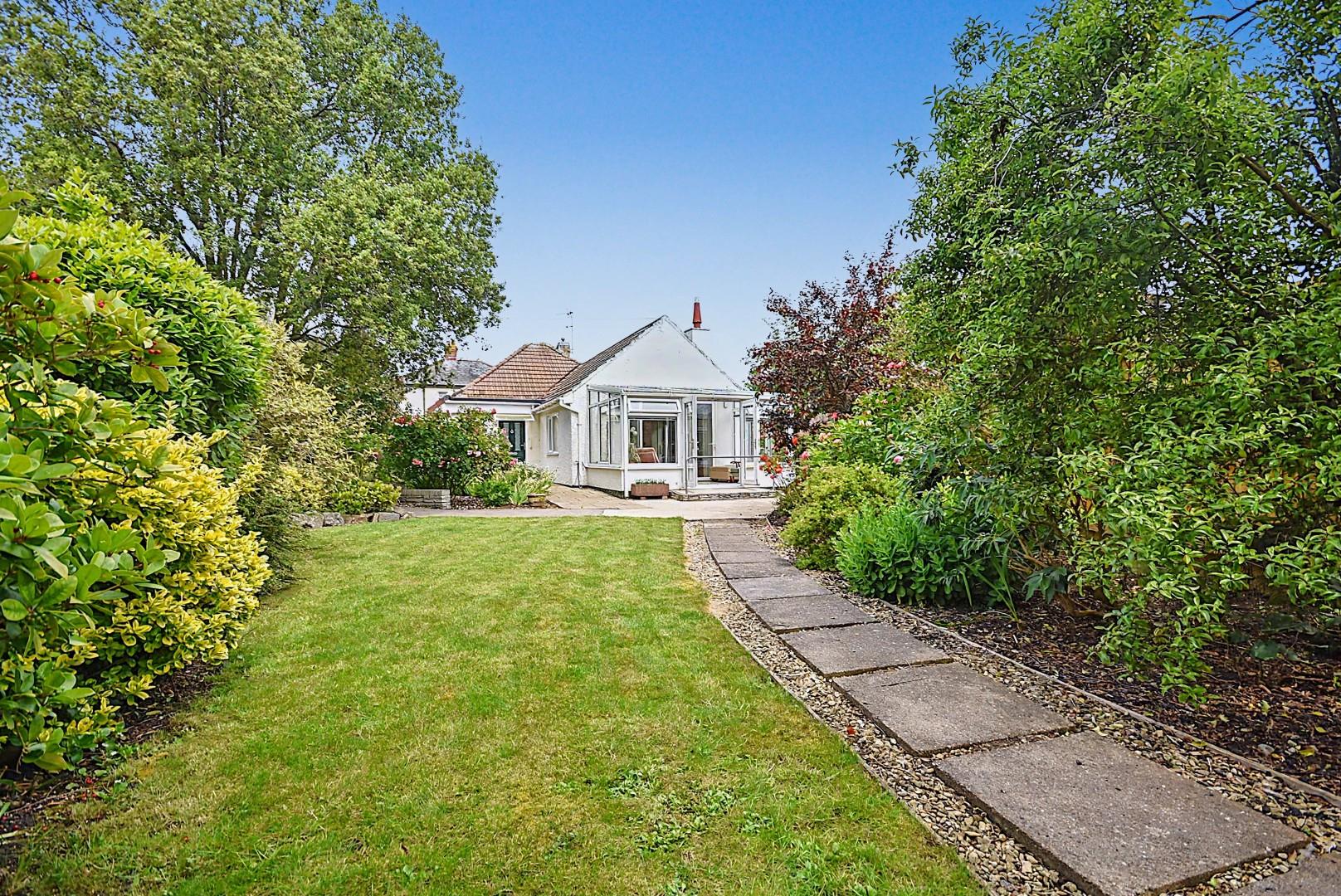 17 Charteris Close, Penarth, CF64 5RT